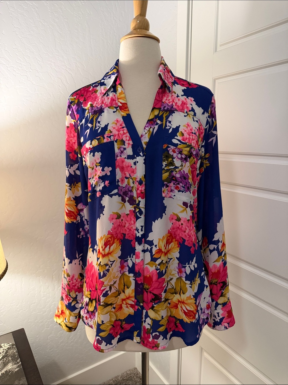 3/$25 🌟 Express Portofino Top